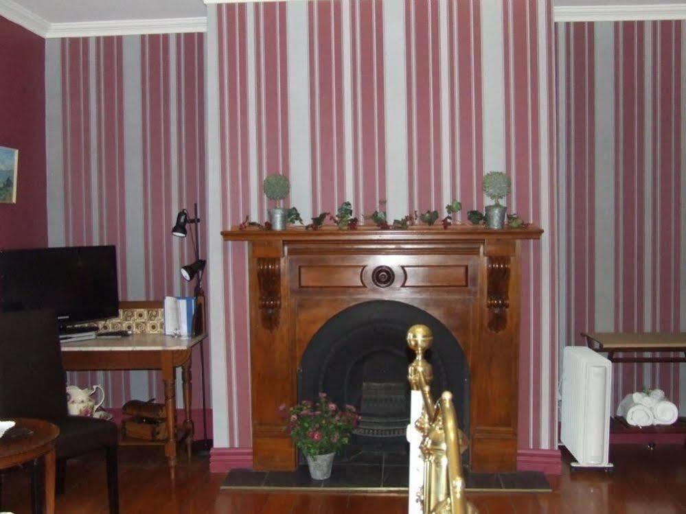 Tairoa Lodge & Cottage Хауера Екстериор снимка